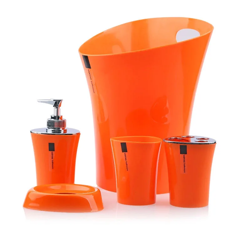 Modello di accessori per bagno arancione 01
