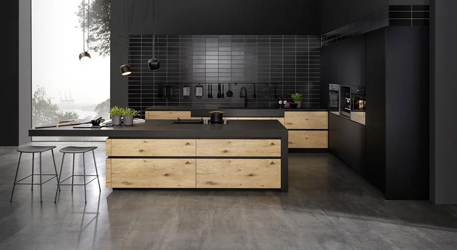 Modello di cucina nera e legno n.01