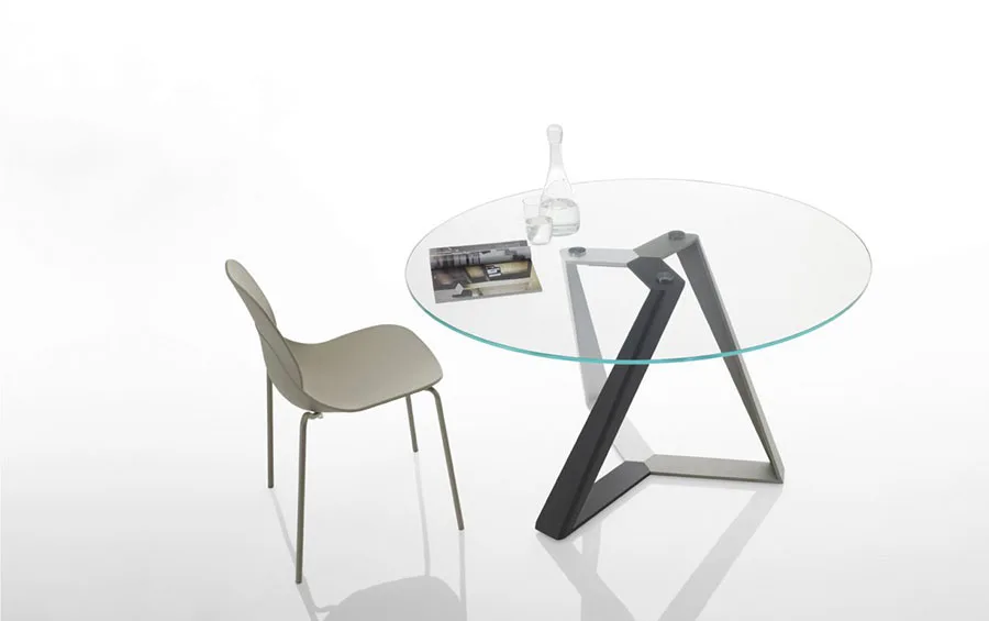 Modello di tavolo in cristallo rotondo n.05
