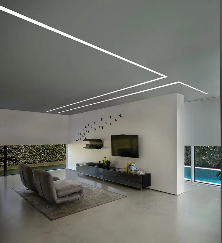 Idee per illuminare il controsoffitto del soggiorno con strisce led n.10