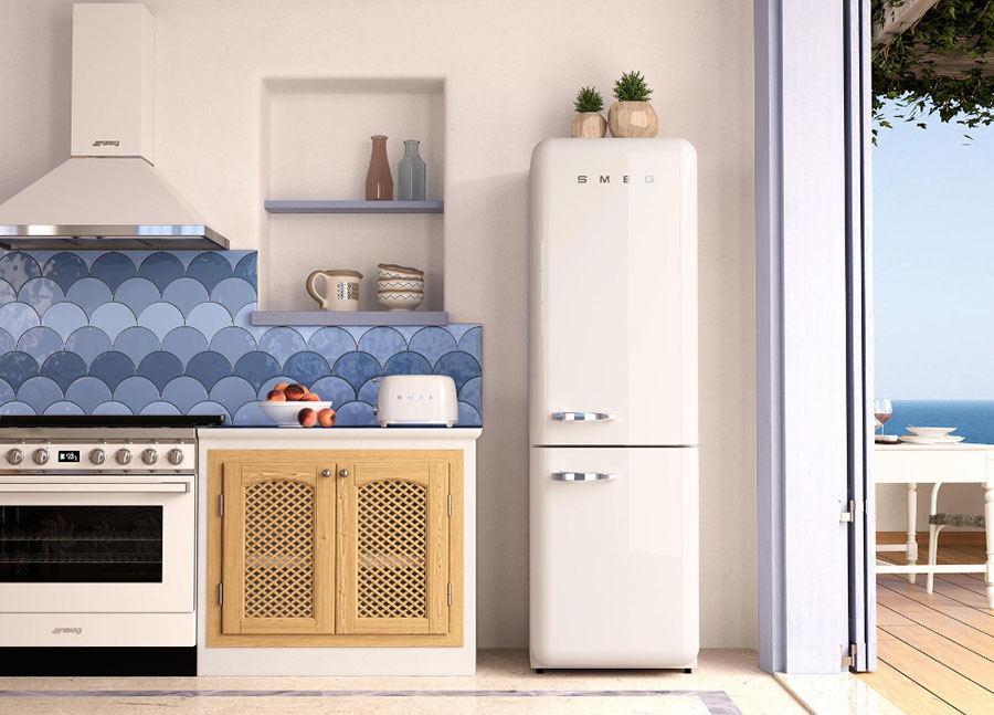 Idee per cucina con frigorifero a vista a libera installazione n.09