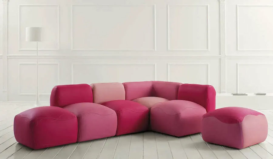 Idee di arredamento con divano multicolore n.09