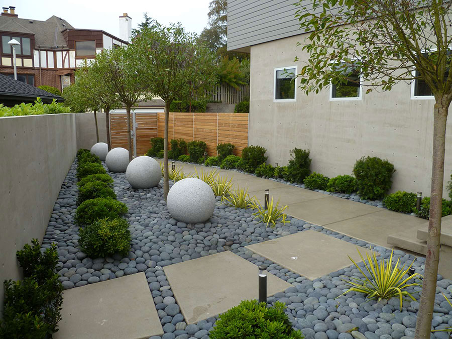 Idee per decorare un giardino moderno con i sassi n.21
