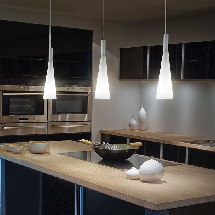 Modello di lampadario a sospensione per isola cucina di Ideal Lux n.02