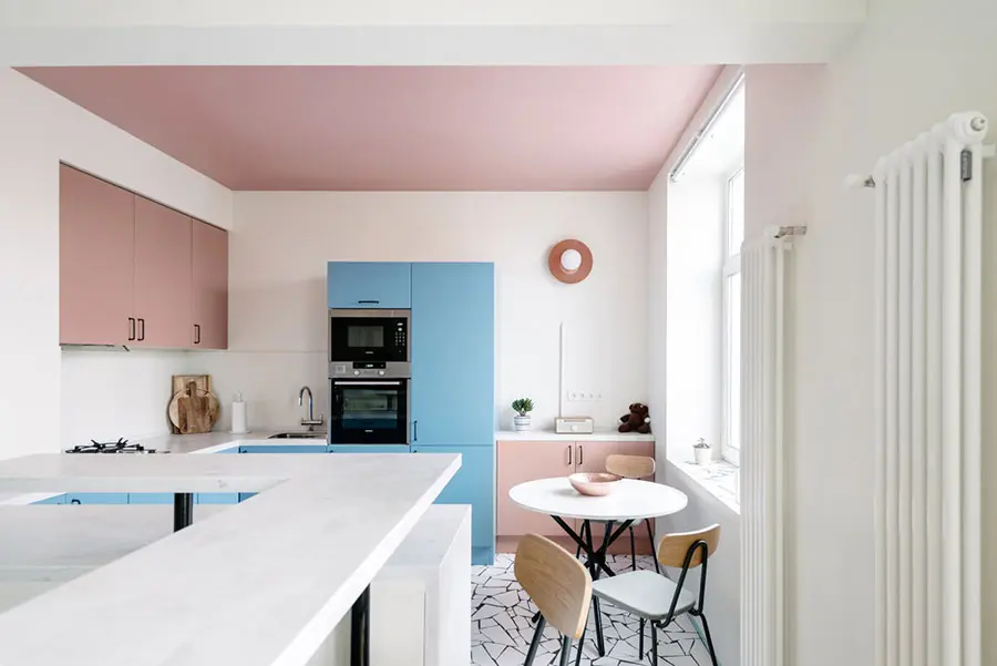 Idee cucina bicolore rosa e blu n.02