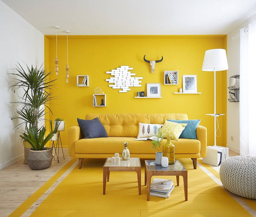 Colore caldo giallo per pareti del soggiorno n.01