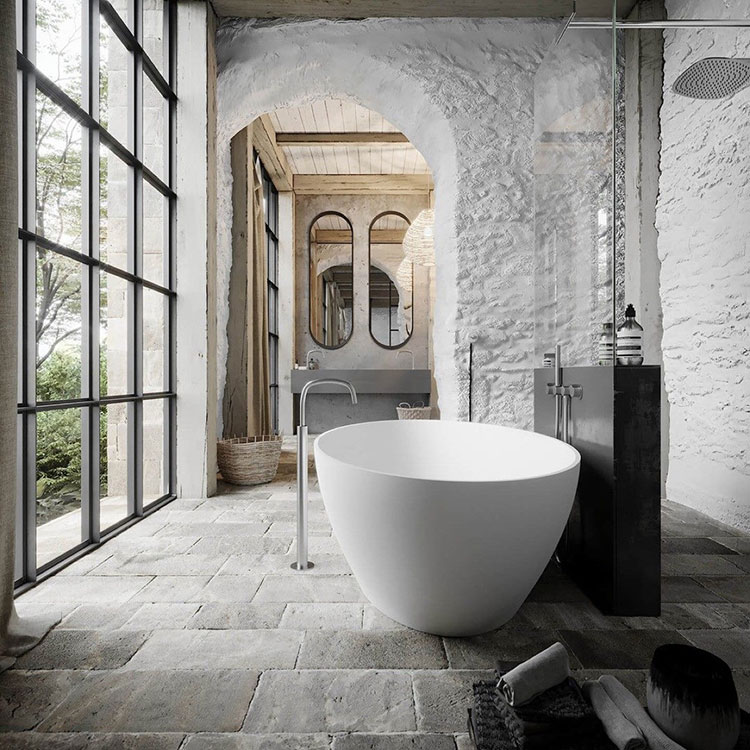 Idee per un bagno in stile naturale in pietra