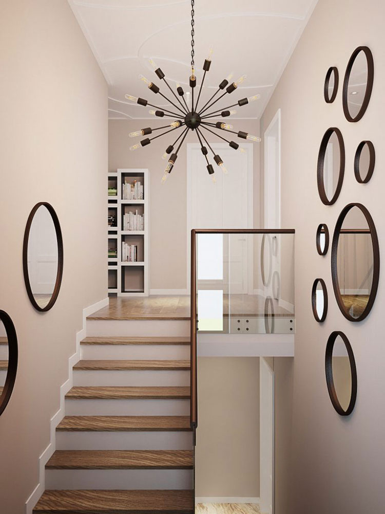 Idee per decorare le pareti delle scale interne con gli specchi n.01