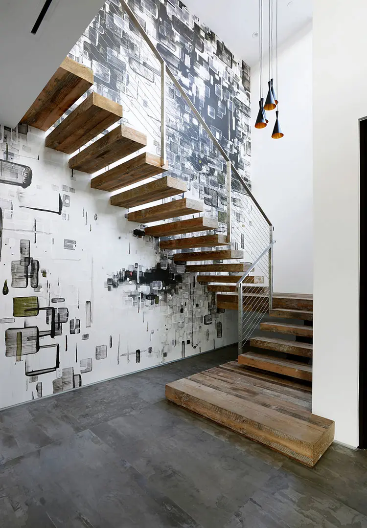 Idee per decorare le pareti delle scale interne con la carta da parati n.04