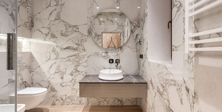 10 Idee per Arredare un Bagno Quadrato