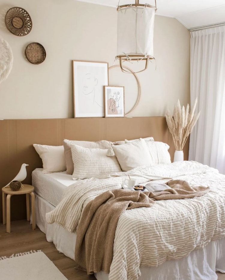 Idee per una camera da letto marrone e beige n.5