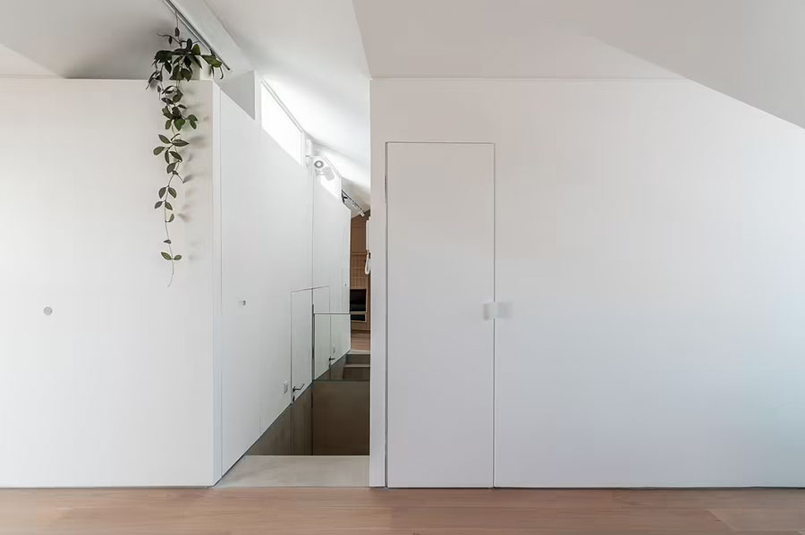 Arredamento mansarda open space n.55