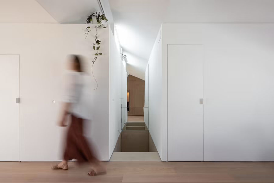 Arredamento mansarda open space n.57