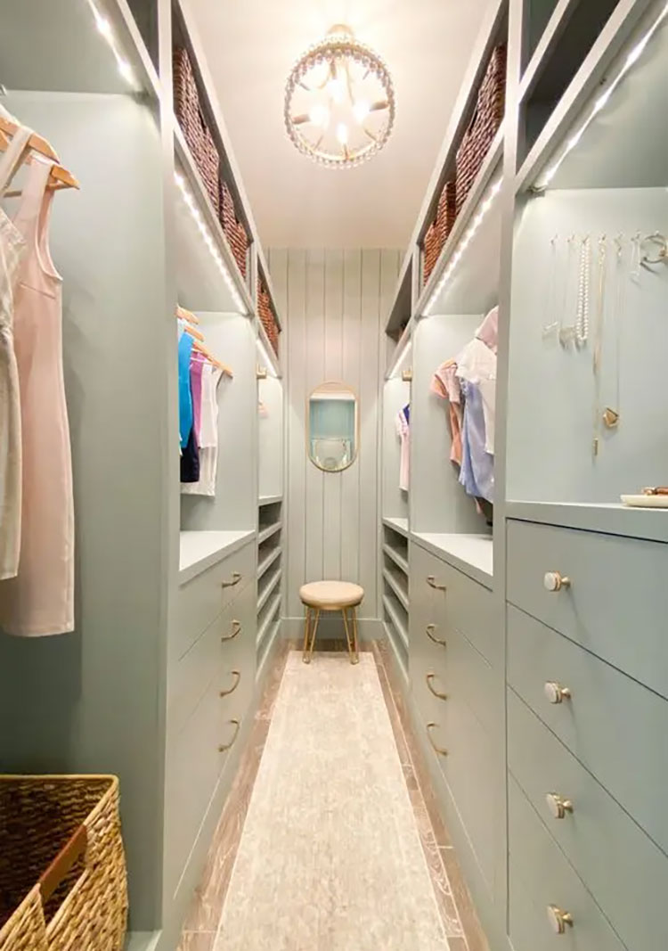 Cabina armadio stretta e lunga 16 Idee per una cabina armadio stretta e lunga n.16