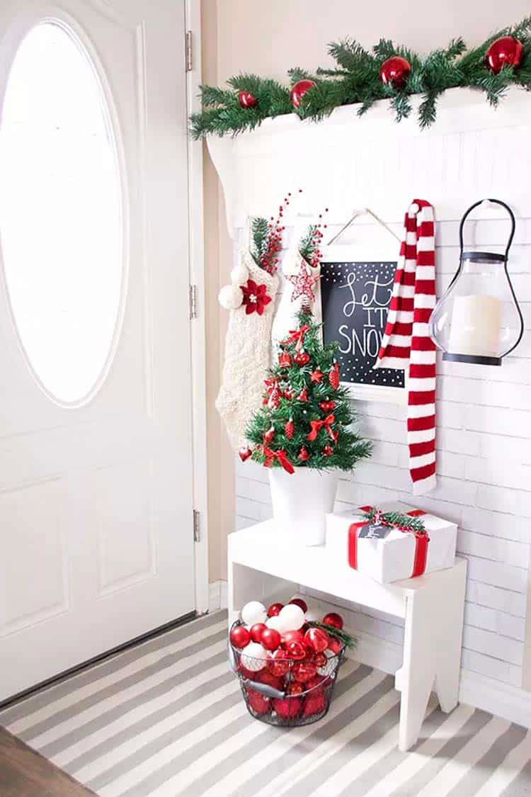 Decorazioni natalizie per l'ingresso di casa n.04