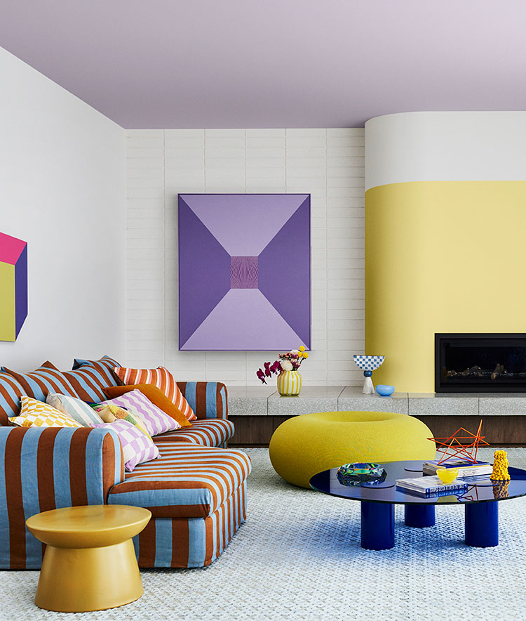 Idee per soggiorno con pareti colorate n.16
