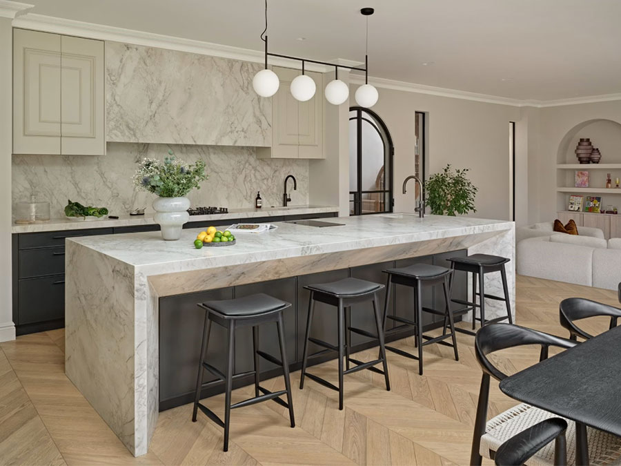 Schienale cucina in Dekton Schienale cucina in Dekton per cucina senza piastrelle